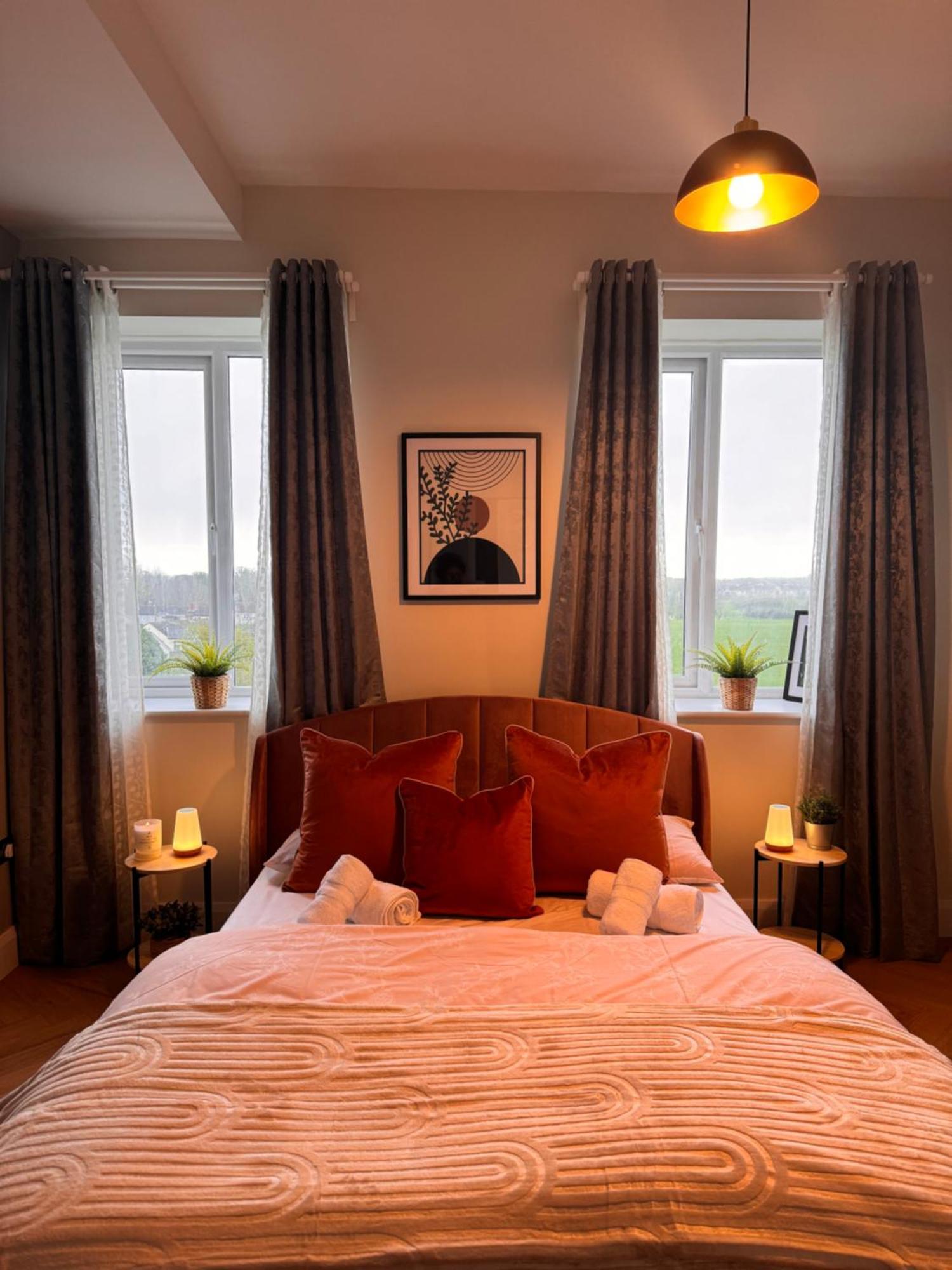Finnstown Hall- Private Room In Shared Apartment With The Host Дублин Экстерьер фото